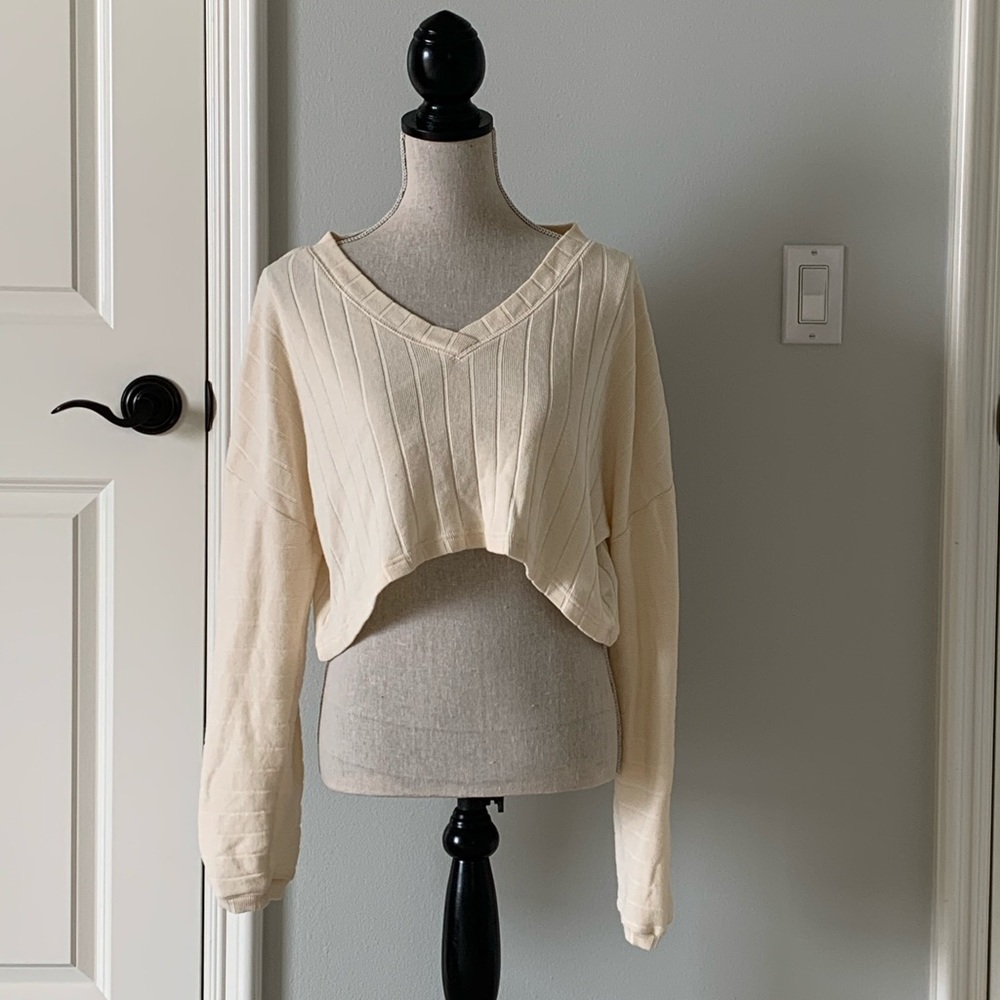 Ribbed V-neck Cropped Sweater